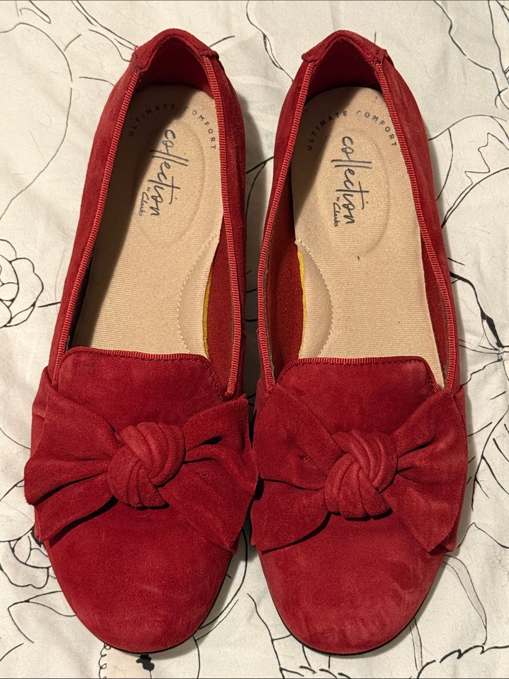 Collection By Clark’s Red Suede Knot Detail Ballet Flats